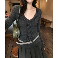 批发档口上新 2026年夏季新款女装V领<b class='q'>荷叶边</b>修身长袖针织开衫薄款<b class='q'>毛衣</b>
