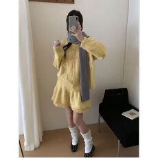 批发档口上新 2026秋冬新款女<b class='q'>装</b>针织套<b class='q'>装</b>圆领长袖开衫花朵短<b class='q'>裤</b>两件套