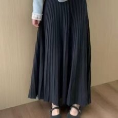 批发档口上新 2026年秋冬新款女装高腰垂感百褶针织半身长裙加厚