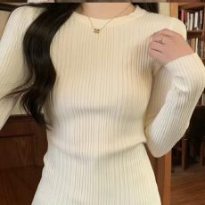 批发档口上新 2026年春秋女装圆领修身长袖针织<b class='q'>打底衫</b>毛衣内搭上衣