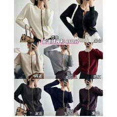 批发档口上新 2026年春秋季<b class='q'>女装</b>圆领长袖针织开衫格纹拼接毛衣<b class='q'>外套</b>