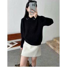 批发档口上新 2026年春秋<b class='q'>新款</b>女装宽松翻领珍珠装饰插肩袖针织<b class='q'>毛衣</b>