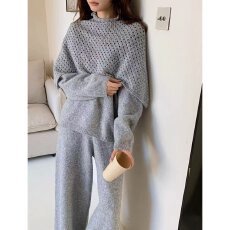 批发档口上新 2026年秋冬新款<b class='q'>女</b><b class='q'>装</b>针织套<b class='q'>装</b>半高领镂空披肩毛衣阔腿<b class='q'>裤</b>