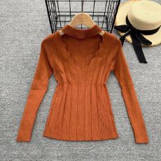 性感风焦糖色半高领露肩长袖修身毛针织衫 显瘦气质