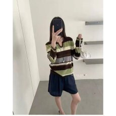 批发档口上新 2026年夏季新款女装V领彩色条纹宽松长袖针织套头衫<b class='q'>毛衣</b>
