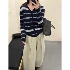 批发档口上新 2026年春秋新款<b class='q'>女</b>装V领长袖针织<b class='q'>开衫</b>提花条纹短款<b class='q'>毛衣</b>