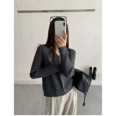 批发档口上新 2026年秋季新款女装V领针织开衫长袖<b class='q'>修身</b>百搭毛衣<b class='q'>外套</b>