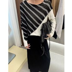 批发档口上新 2026秋冬女装斜向披肩拼接<b class='q'>条纹</b>针织衫圆领长袖套头毛衣