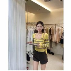 批发档口上新 春秋季女装大U领横<b class='q'>条纹</b>修身短款针织套头毛衣百搭上衣