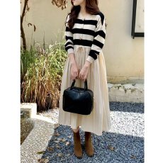 批发档口上新春秋季女装<b class='q'>黑白</b>条纹拼接针织<b class='q'>连衣裙</b>高腰抽绳百褶中长裙
