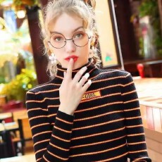 批发福利特价款2026秋装<b class='q'>薄款</b>半高领绣字母条纹毛衣女修身显瘦打底衫