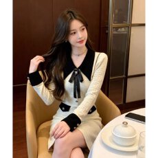 批发档口上新 2026年春秋新款女装黑白撞色翻领蝴蝶结修身针织连衣<b class='q'>裙</b>