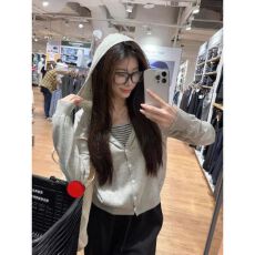 批发<b class='q'>条纹</b>拼接假两件连帽针织开衫外套女秋季设计感小众休闲长袖上衣