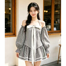 批发甜辣性感气质纯欲辣妹名媛休闲挂脖条纹<b class='q'>连衣裙</b>夏季新款女装花苞裙