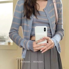 批发2026年秋季韩版新款<b class='q'>针织</b><b class='q'>开衫</b>吊带背心条纹<b class='q'>短款</b>套装女