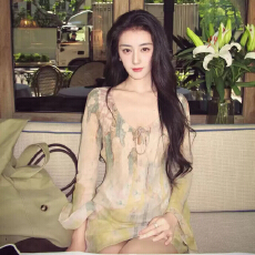 批发法式气质收腰显瘦印花喇叭袖<b class='q'>连衣裙</b>女2026春夏季新款长袖
