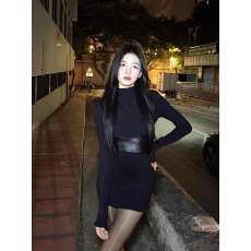 批发秋冬款内搭打底修身<b class='q'>黑色</b>连衣裙子女2026新款性感辣妹气质包臀<b class='q'>短裙</b>