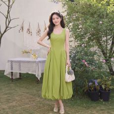 批发海边度假风绝美绿色吊带<b class='q'>连衣裙</b>子女夏2026新款独特漂亮收腰<b class='q'>花苞</b>裙