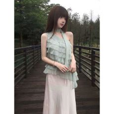 批发式荷叶边斜肩背心吊带<b class='q'>女</b>夏季2026新款设计感蛋糕层性辣妹<b class='q'>雪纺衫</b>