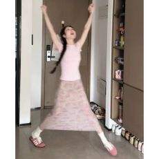 批发粉色<b class='q'>雪纺</b>碎花半身裙套装女夏季2026新款裙子包臀裙短袖温柔系穿搭