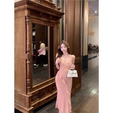 批发蕾丝拼接吊带<b class='q'>连衣裙</b>女夏季荷叶边鱼尾裙黑色收腰裙子纯欲包臀长裙