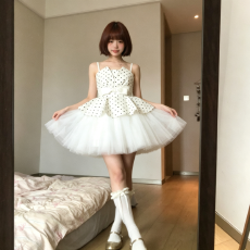 批发少女风白色波点吊带短款<b class='q'>蓬蓬</b>裙时尚套装 减龄显瘦