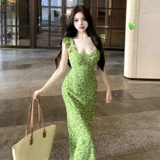 批发纯欲清新绿色方领无袖碎花长款<b class='q'>连衣裙</b> 显瘦气质