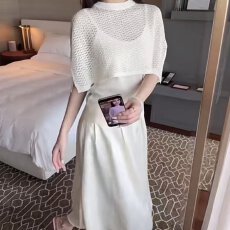 批发夏季新款女士宽松斗篷<b class='q'>镂空</b><b class='q'>针织</b><b class='q'>罩衫</b>短袖小圆领套头上衣薄款百搭