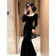 批发法式赫本风年会生日礼服平时可穿<b class='q'>高端</b>气质黑色方领收腰丝绒<b class='q'>连衣裙</b>