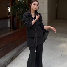 批发休闲风深灰色卡其色立领拉链短款两件套休闲<b class='q'>运动</b>套装 显瘦气质