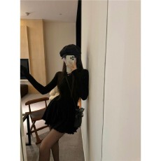 批发辣妹高领长袖连衣裙女秋冬黑色修身蓬蓬短裙百搭收腰显瘦a字裙子