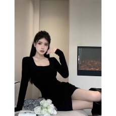 批发纯欲风辣妹简约长袖连衣裙秋季修身显瘦纯色<b class='q'>短裙</b>女性方领包臀裙子