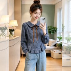 批发蓝色格子<b class='q'>娃娃领</b><b class='q'>衬衣</b><b class='q'>衬衫</b>早秋装女款2026新款独特漂亮超火减龄上衣