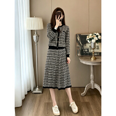 批发小香风撞色边格纹针织套装<b class='q'>女</b>修身长袖<b class='q'>开衫</b>修身垂感半身裙两件套