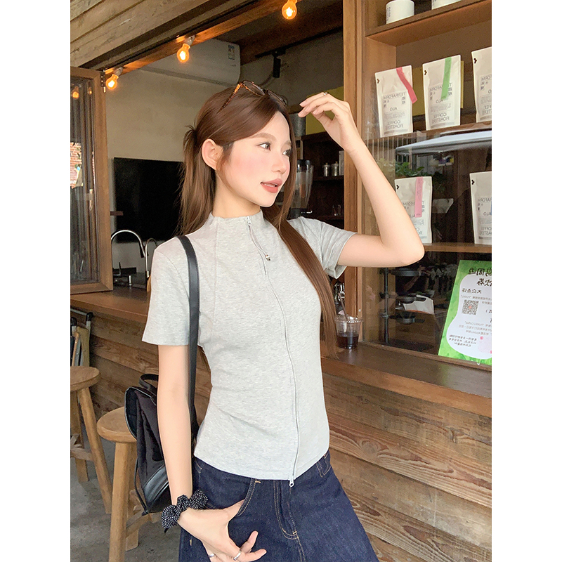 한 부서 핫걸 회색 반하이넥 지퍼 티셔츠 여성 여름 새로운 몸매 가꾸기 슬림해 보이는 허리 수축 반팔 순수한 욕망 맨위